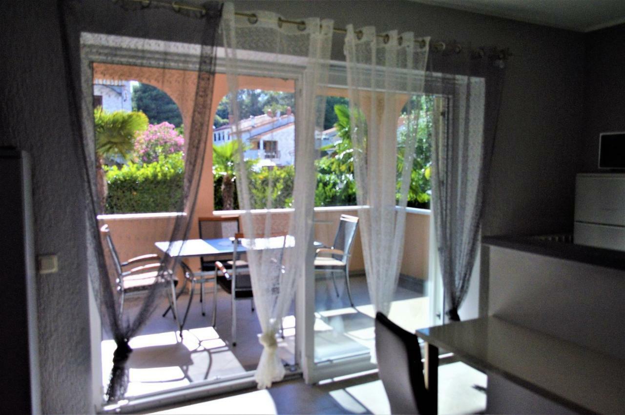 Apartments Sven-Marino Porec Esterno foto