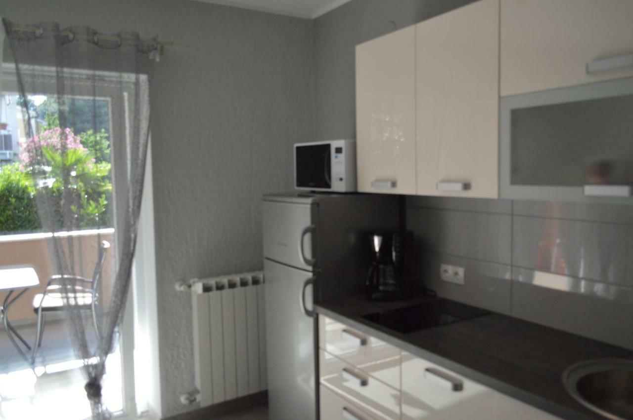 Apartments Sven-Marino Porec Esterno foto