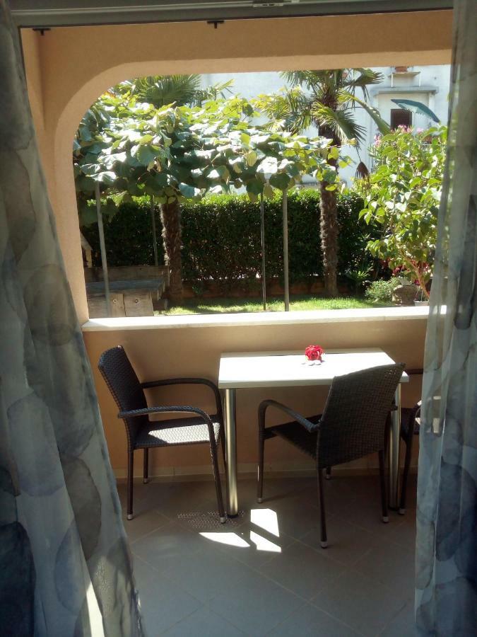 Apartments Sven-Marino Porec Esterno foto