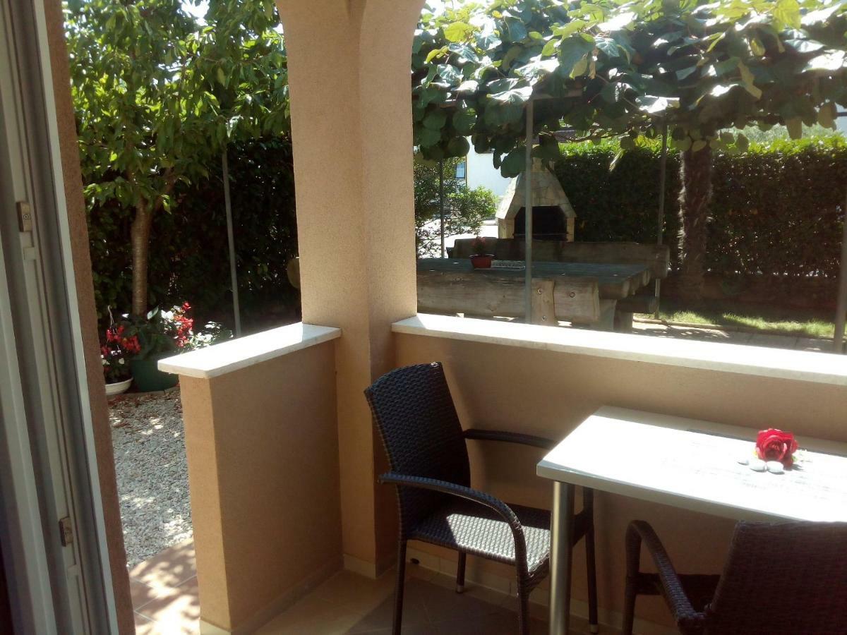 Apartments Sven-Marino Porec Esterno foto
